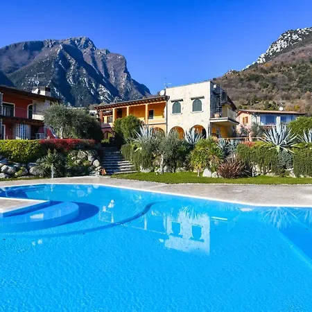 아파트 Gardagate Borgo Le Torri *